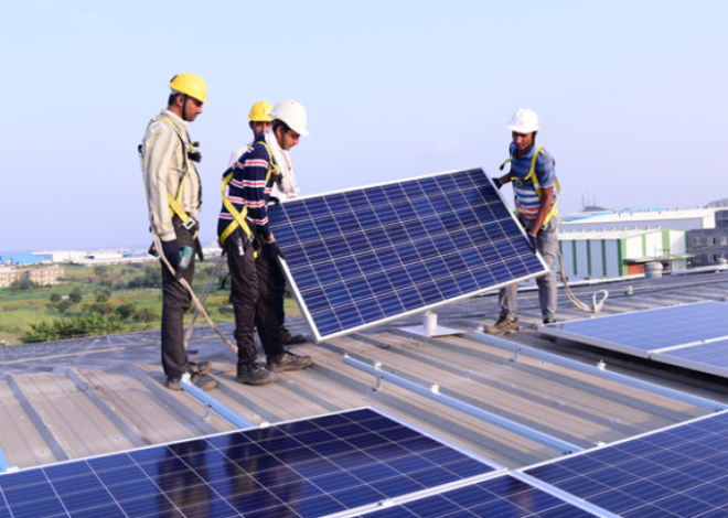 Powering Your Home with Solar: A Beginner’s Guide to Rooftop Panel Installation