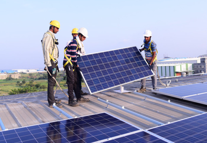 Powering Your Home with Solar: A Beginner’s Guide to Rooftop Panel Installation